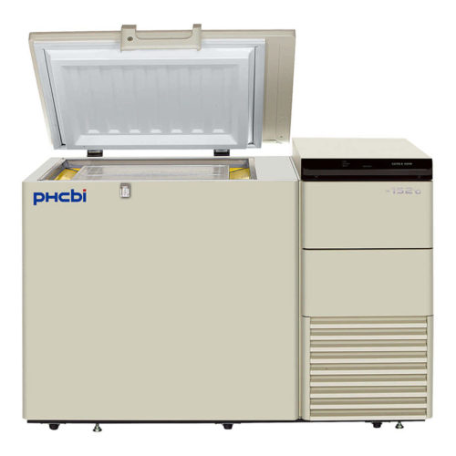 Kryogene Ultratiefkühltruhe MDF-1156-PE von PHC, PHCbi mit offener Türe und Ansicht von vorne