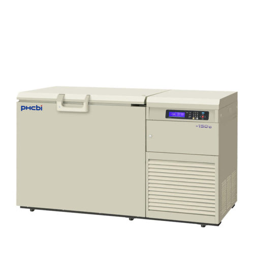 Kryogene Ultratiefkühltruhe MDF-C2156VANW-PE C Hybrid von PHC, PHCbi mit geschlossener Türe und Ansicht von der Seite