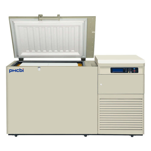 Kryogene Ultratiefkühltruhe MDF-C2156VANW-PE C Hybrid von PHC, PHCbi mit offener Türe und Ansicht von vorne