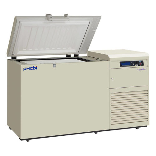 Kryogene Ultratiefkühltruhe MDF-C2156VANW-PE C Hybrid von PHC, PHCbi mit offener Türe und Ansicht von der Seite