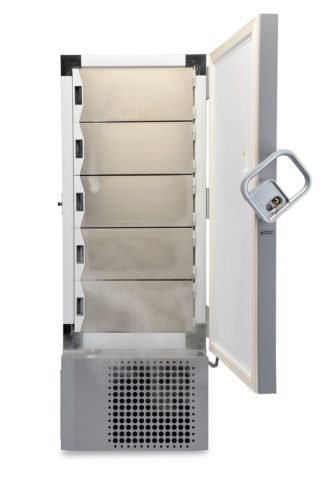Labor Ultratiefkühlschrank RDE40086FV von Thermo Scientific REVCO mit offener Standardtüre, geschlossenen Innentüren und Ansicht von vorne