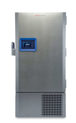 Labor Ultratiefkühlschrank TSX60086V von Thermo Scientific REVCO mit geschlossener Standardtüre und Ansicht von vorne